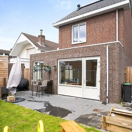 In Dreamy Dutch House ホームステイ